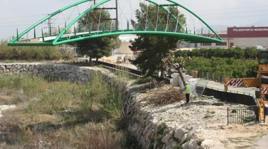 construcción-pasarela-peatonal-beniarbeig-alicante
