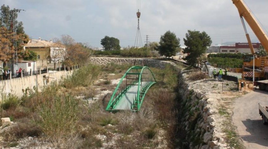 construcción-pasarela-peatonal-beniarbeig-alicante