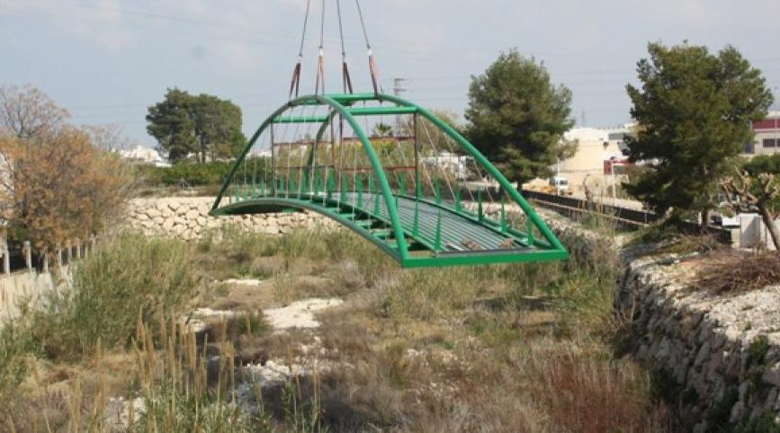 construcción-pasarela-peatonal-beniarbeig-alicante