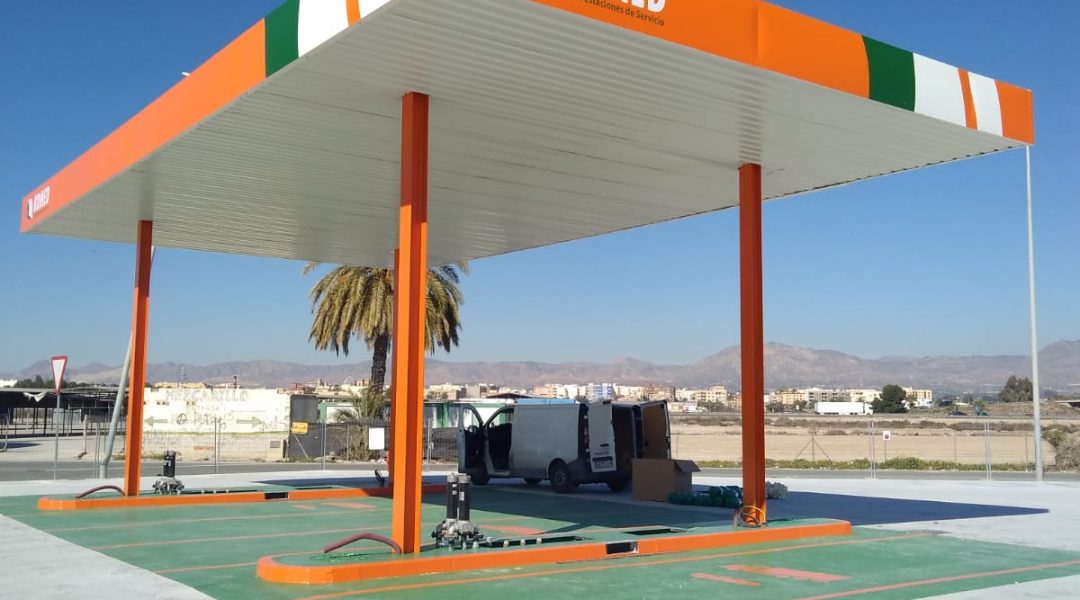 Construcción de la gasolinera Bmed San Isidro portada