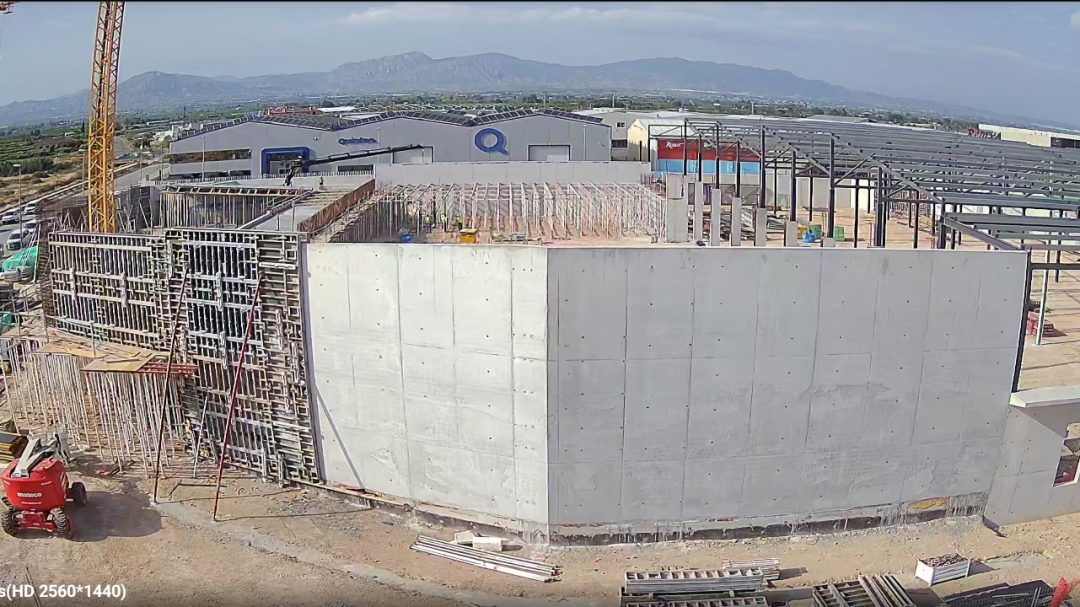 TERMINACION ESTRUCTURA HORMIGON Y METALICA (3) Teminación estructura hormigón nave de Quinton Medical en Cox